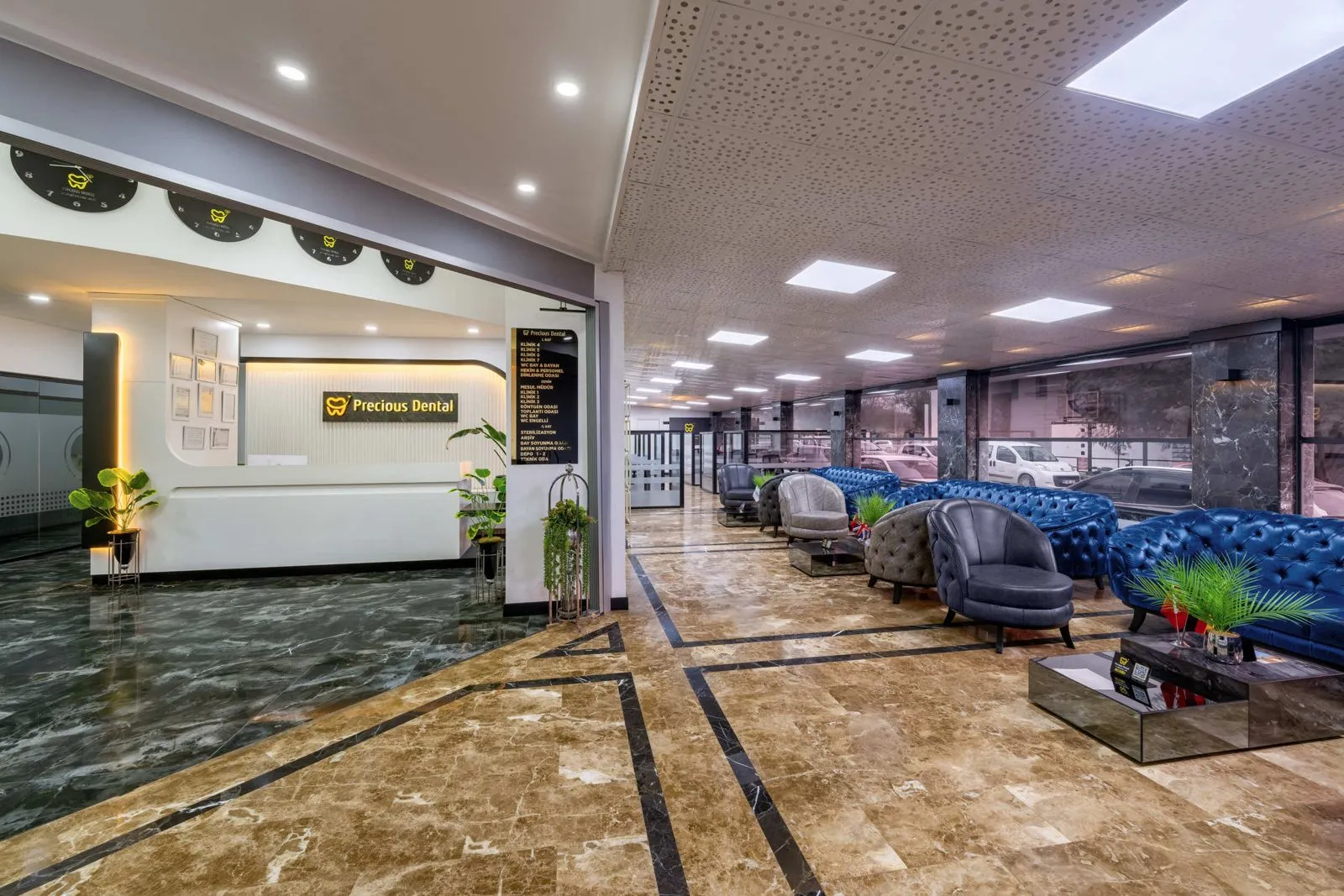 Recepcja kliniki Precious Dental w Antalyi